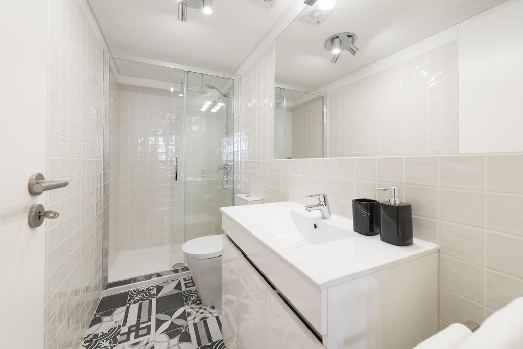Lovelystay-Modern Loft City Center Порту Екстер'єр фото